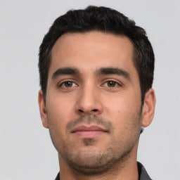Javier Muñoz – Propietario 🇨🇱